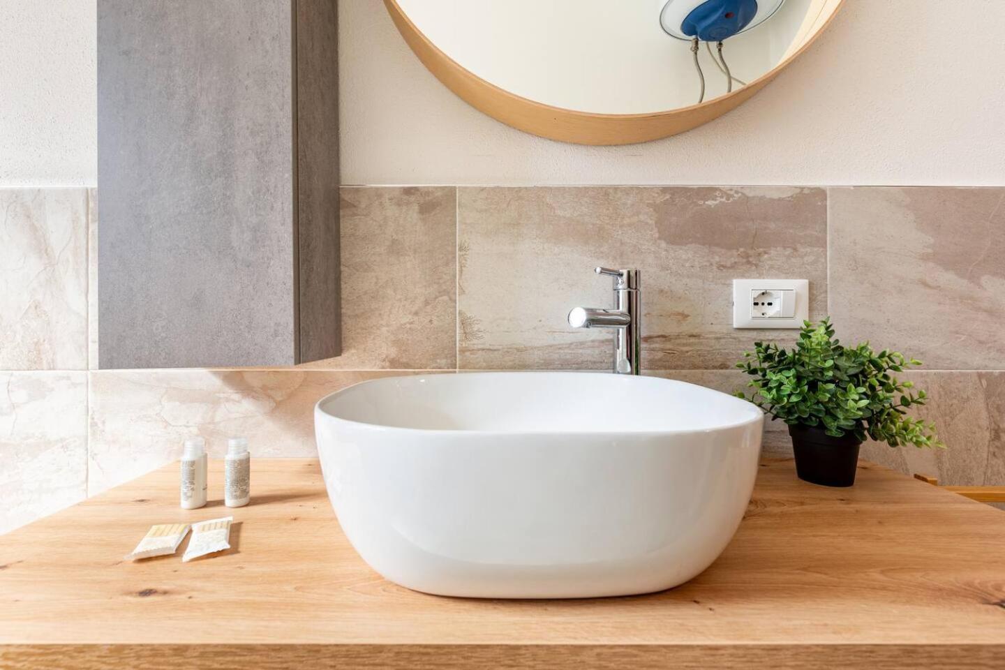 La Piazzetta Apartment Piacenza Bagian luar foto
